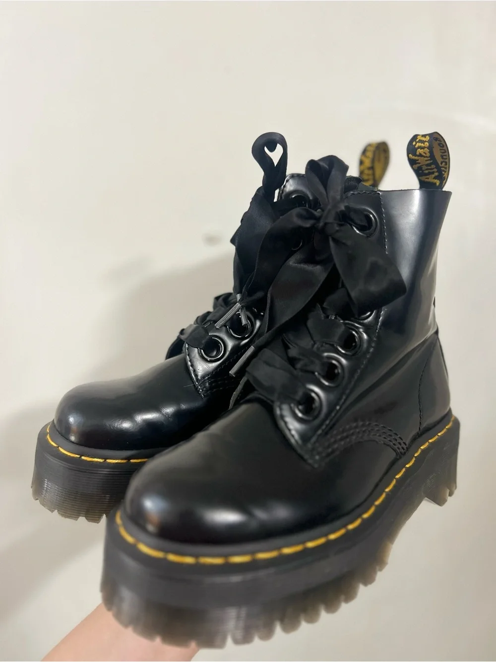 Dr. Martens Molly Platform Boots